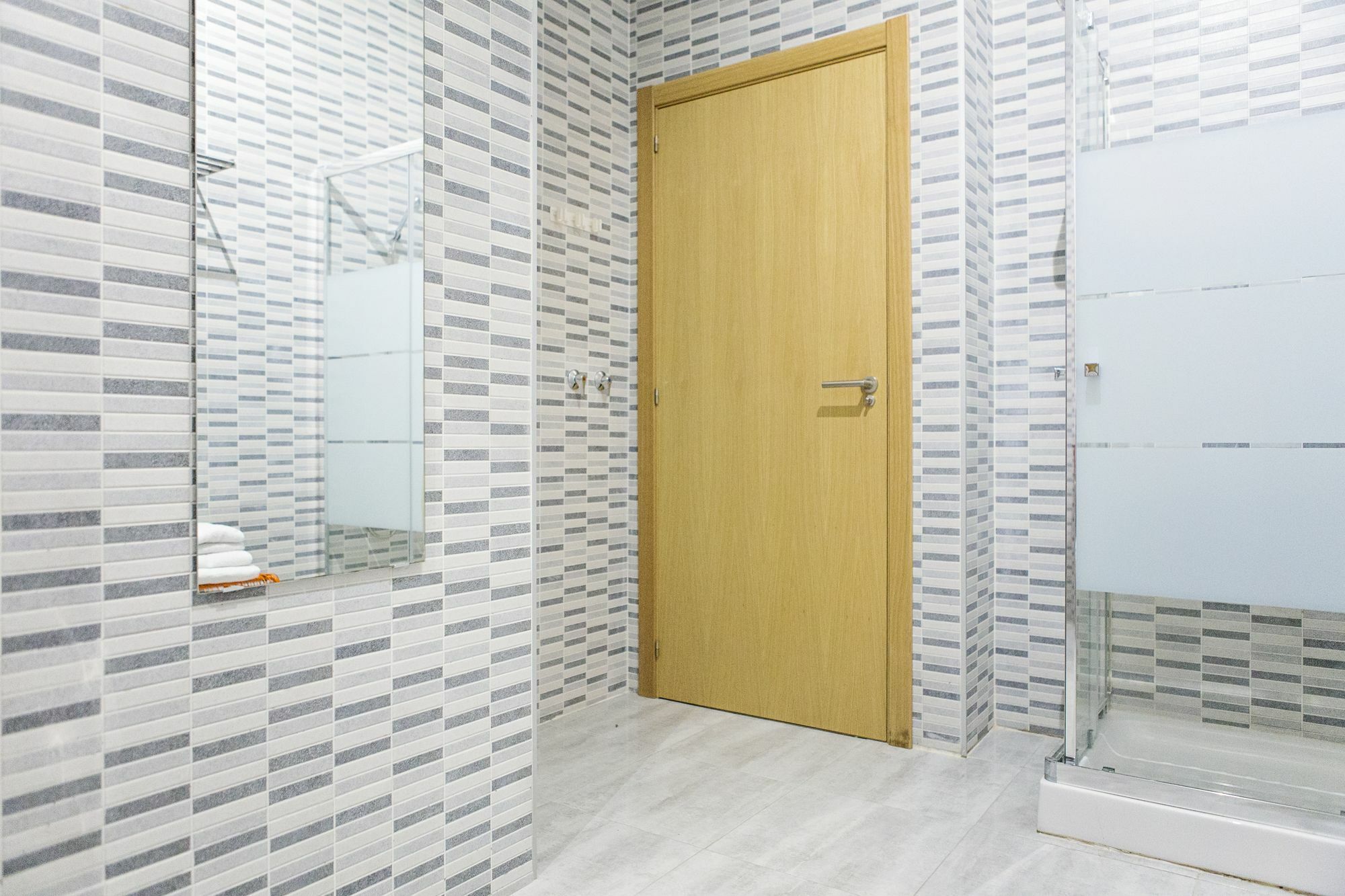 Suncity Refino Oriental Con Piscina Malaga Bagian luar foto
